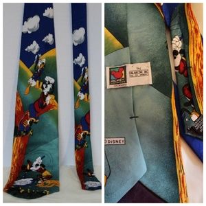 Mickey Mouse Golfing Tie  NWOT - Great Gift